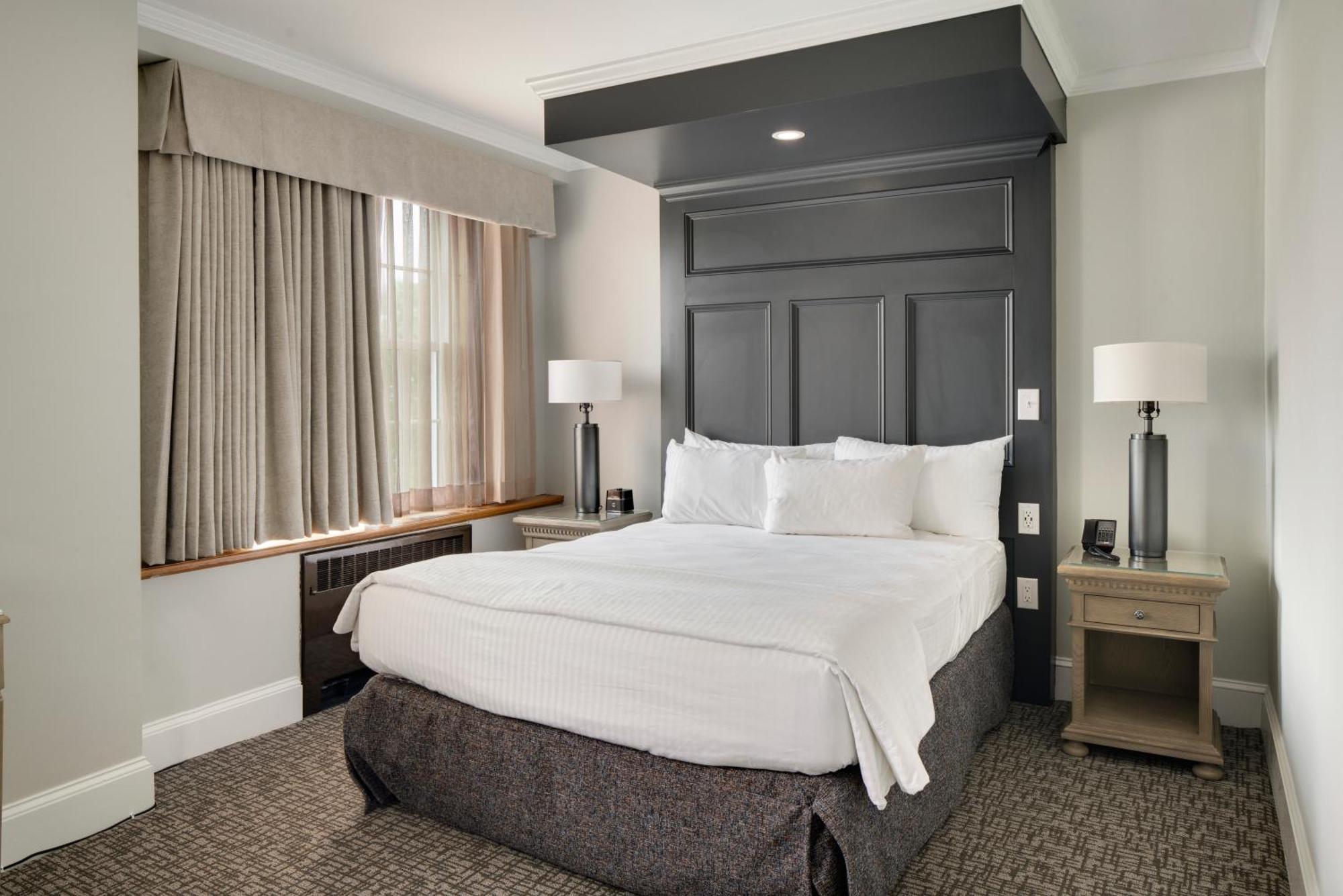 The Tidewater Inn Easton Room photo